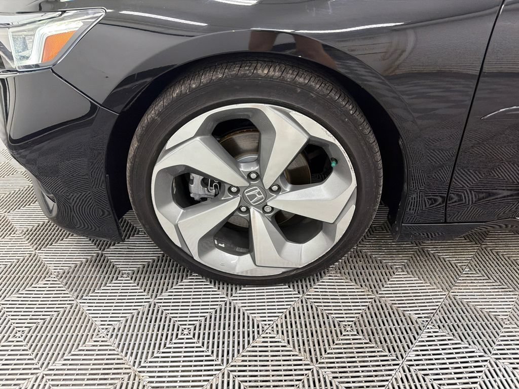 Used 2018 Honda Accord Touring image 13