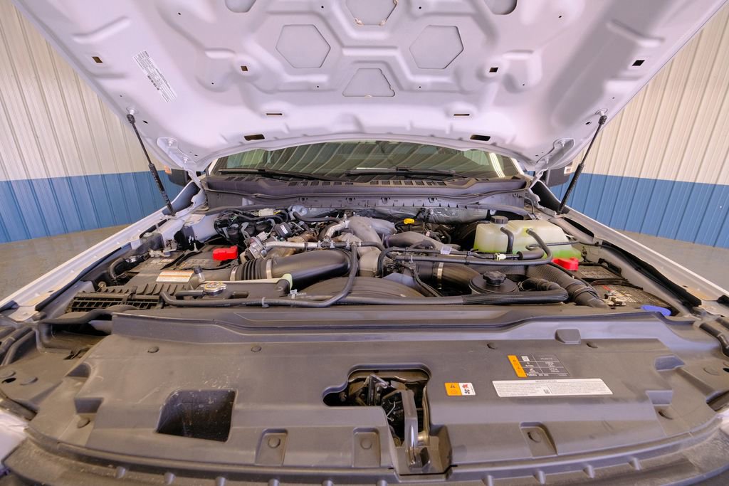 New 2025 Ford F250 XL w/ XL Chrome Package image 38