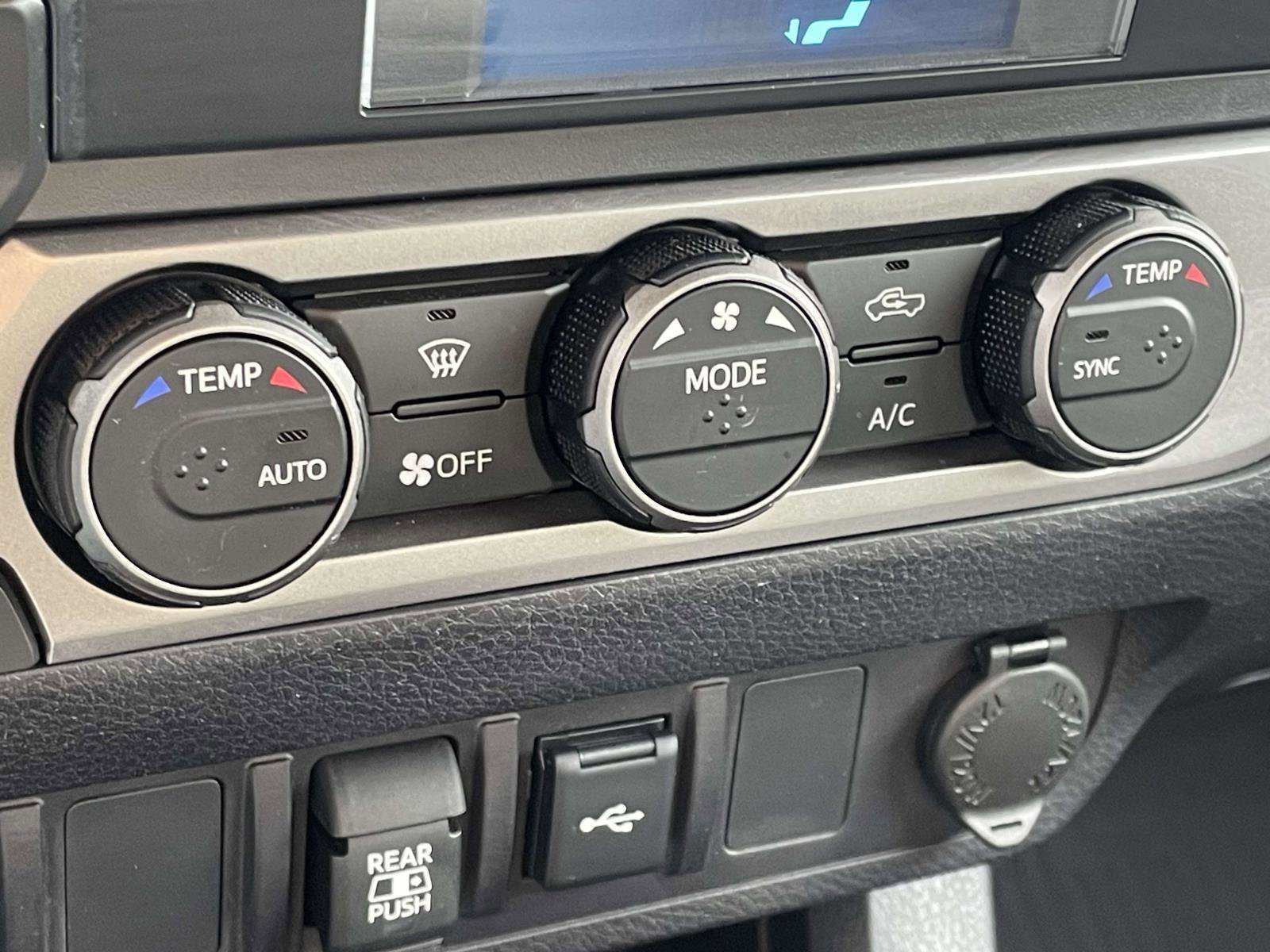 Used 2022 Toyota Tacoma SR5 video 4