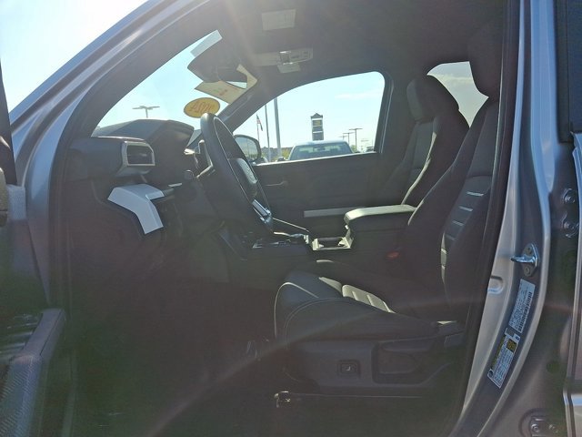 Certified 2024 Toyota Tacoma TRD Off-Road AWD/4WD image 13