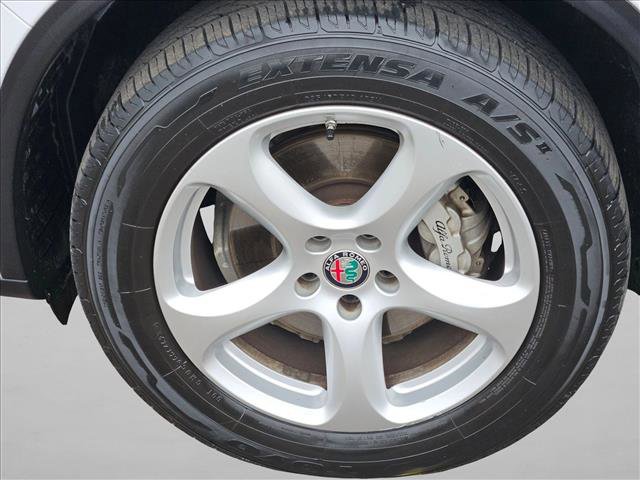 Used 2019 Alfa Romeo Stelvio image 22