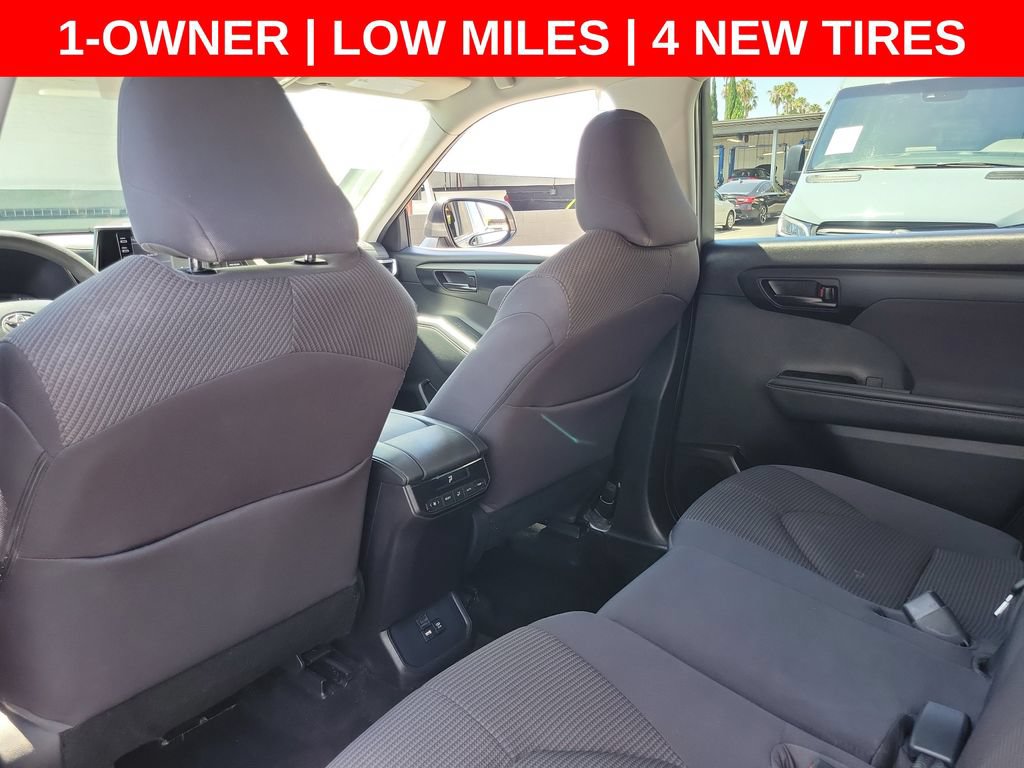 Used 2021 Toyota Highlander L FWD image 15