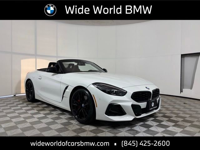 Used 2024 BMW Z4 M40i w/ Premium Package image 1