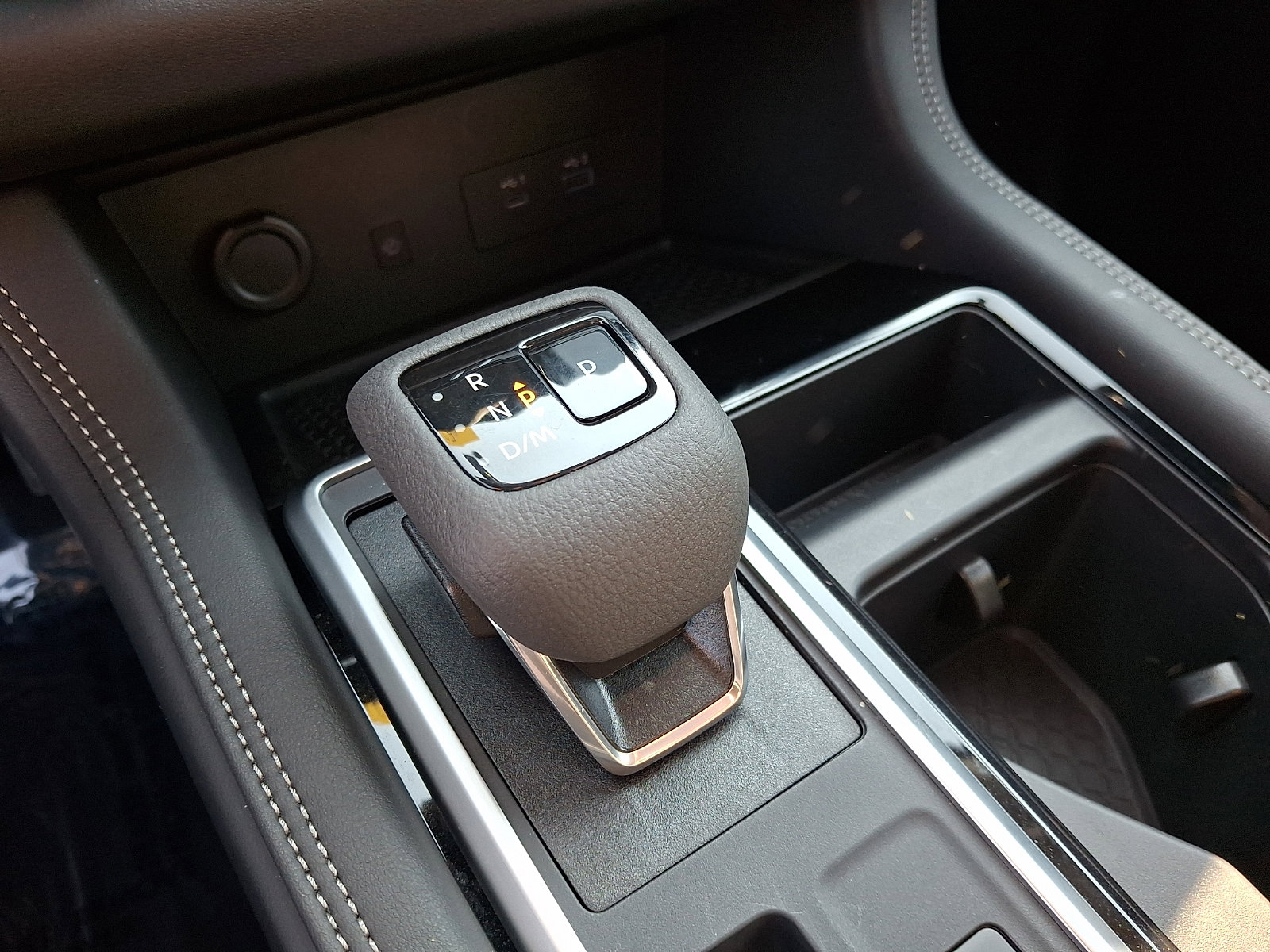 Certified 2025 Nissan Pathfinder Platinum w/ Cargo Package image 15