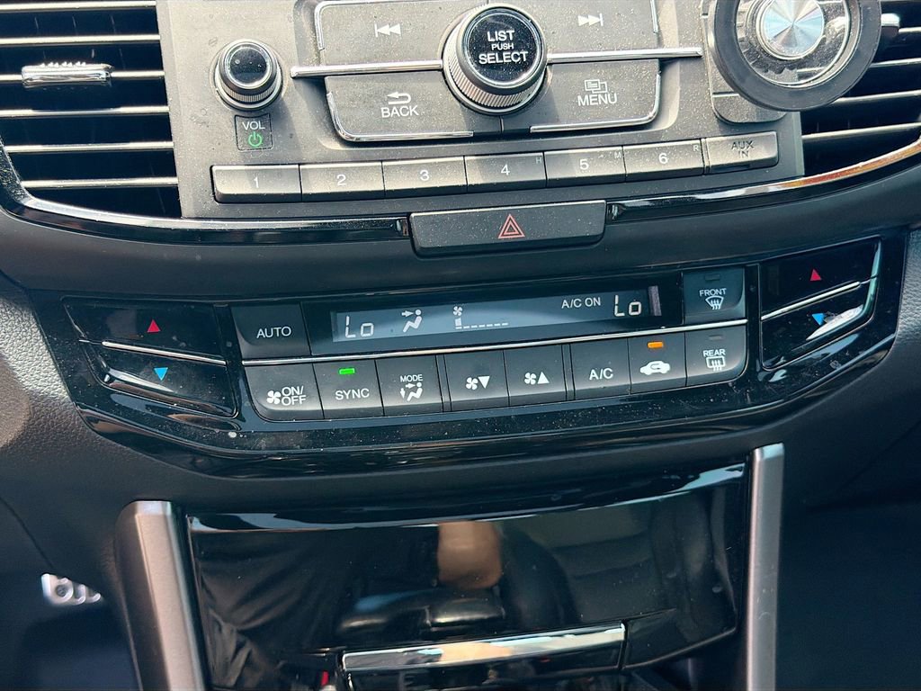 Used 2017 Honda Accord Sport Special Edition image 30