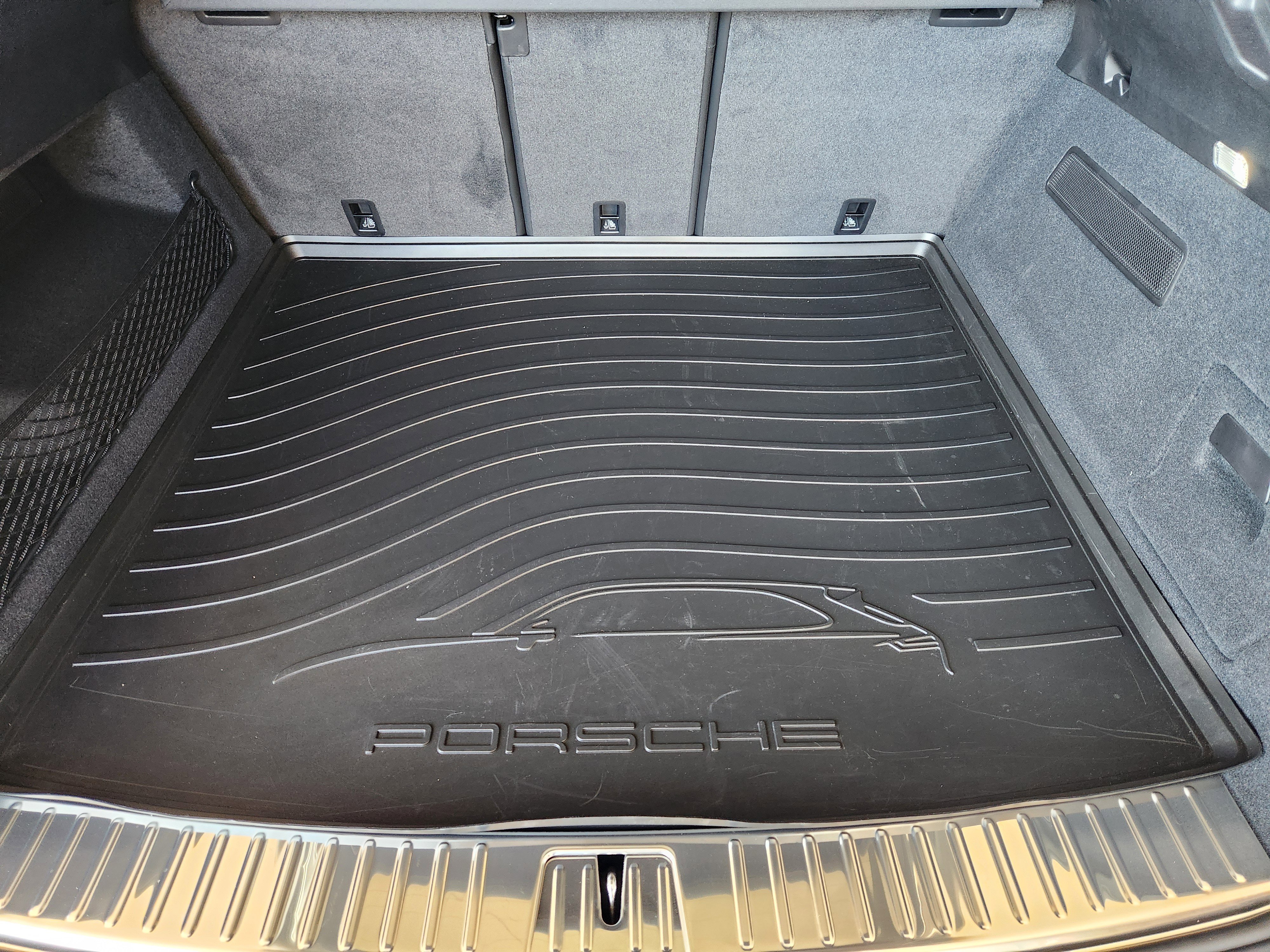 Certified 2025 Porsche Cayenne Coupe image 32