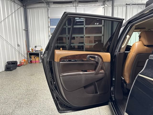 Used 2017 Buick Enclave Leather FWD image 16