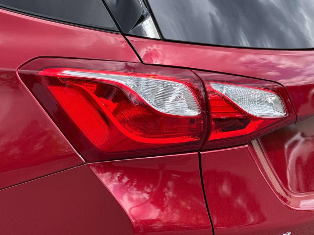 Used 2021 Chevrolet Equinox LT FWD image 29