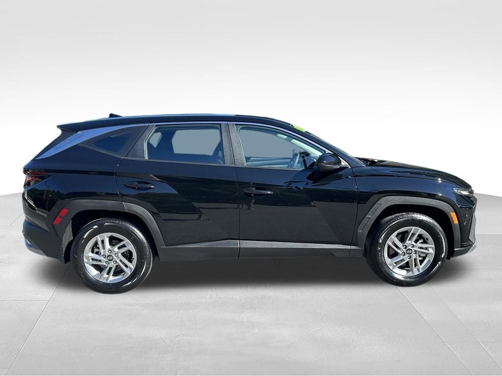 Certified 2025 Hyundai Tucson SE AWD/4WD image 8