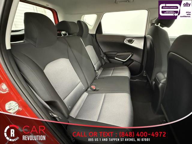 Used 2022 Kia Soul LX image 27