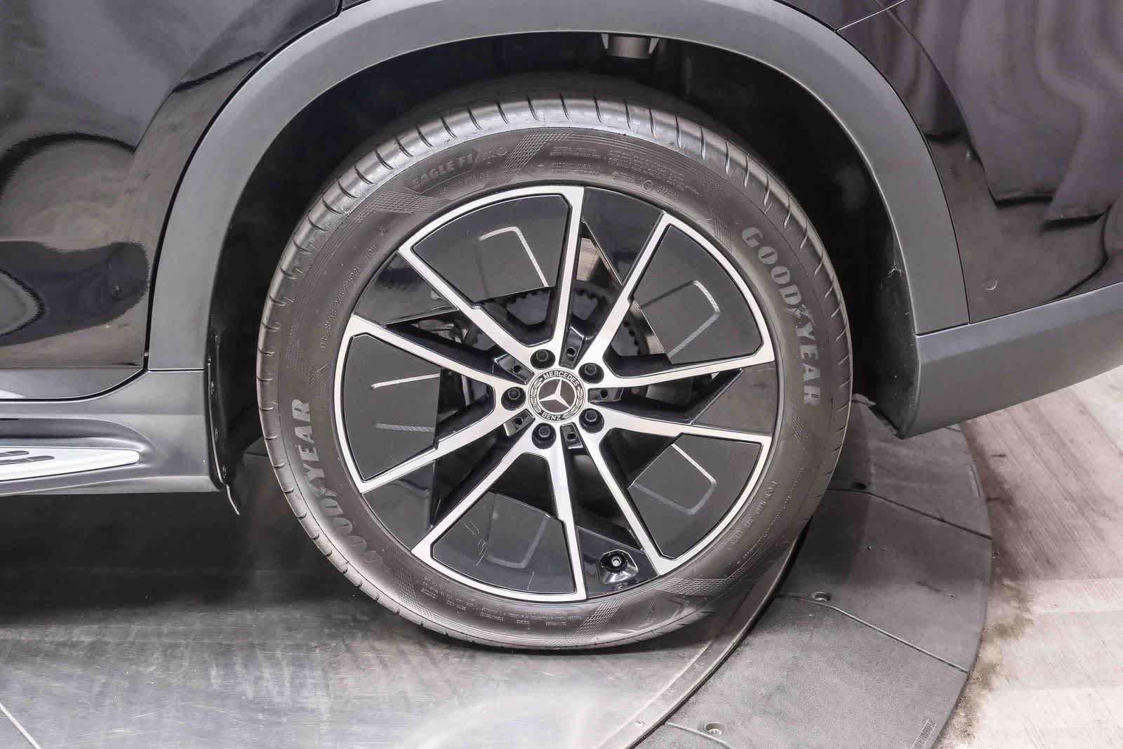Certified 2024 Mercedes-Benz EQS 450+ SUV image 9