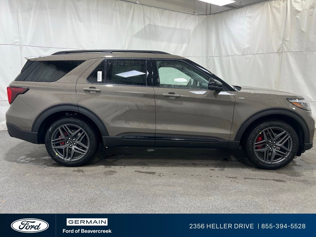 New 2026 Ford Explorer ST-Line w/ ST-Line Street Pack image 9