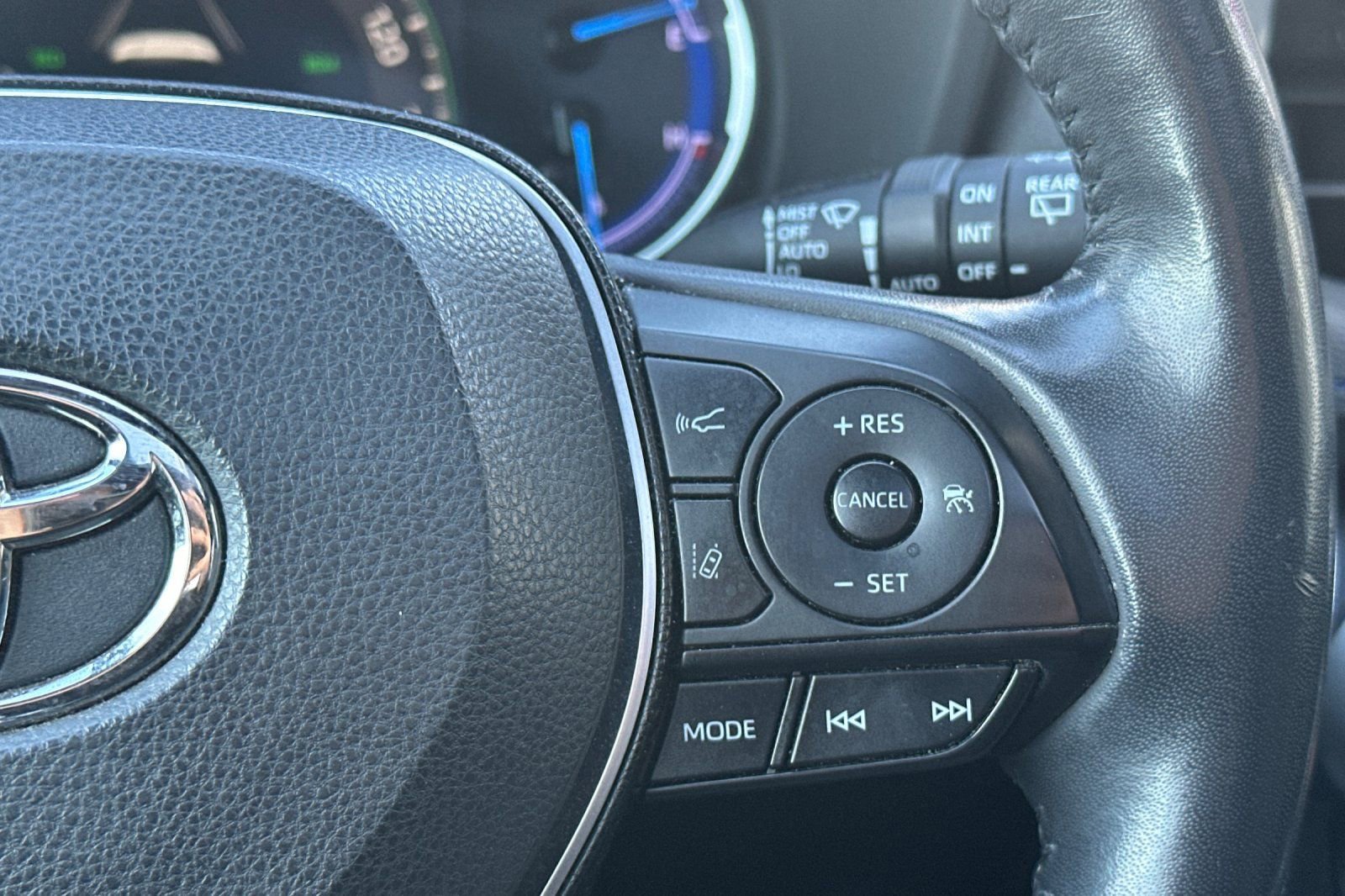 Used 2019 Toyota RAV4 XSE w/ XSE Weather Package image 32