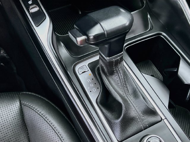 Certified 2025 Kia Sorento S w/ Panoramic Sunroof Package FWD image 17