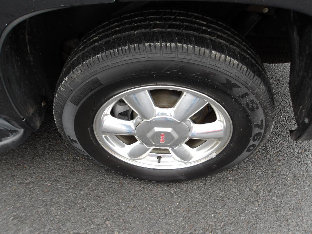 Used 2004 GMC Envoy SLT w/ Preferred Equipment Group image 24