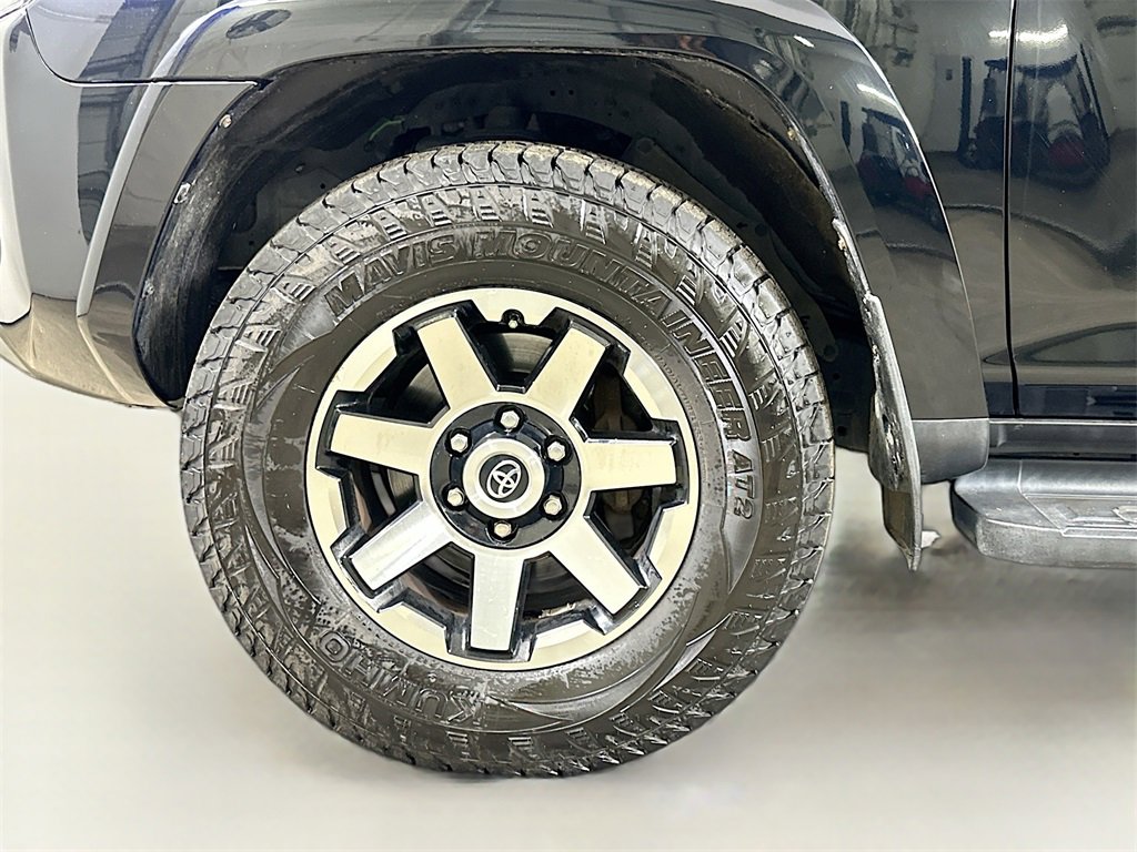 Used 2018 Toyota 4Runner TRD Off-Road image 8