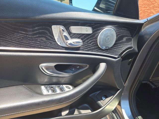 Used 2017 Mercedes-Benz E 300 image 9