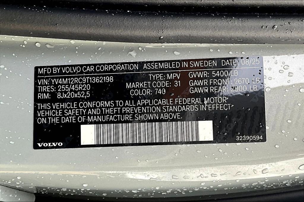New 2026 Volvo XC60 B5 Plus w/ Protection Package Premier AWD/4WD image 29