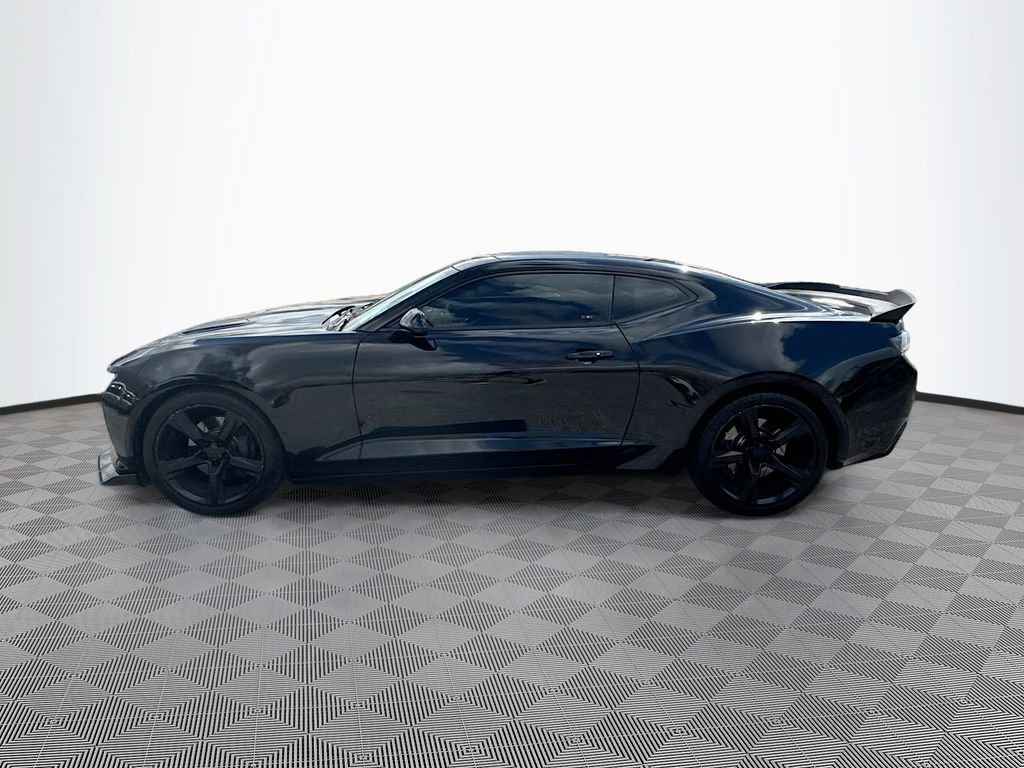 Used 2017 Chevrolet Camaro SS image 8
