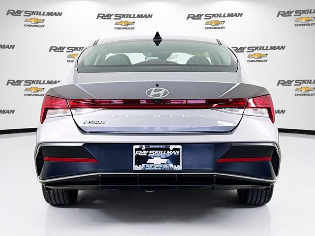 Used 2025 Hyundai Elantra SEL FWD image 6