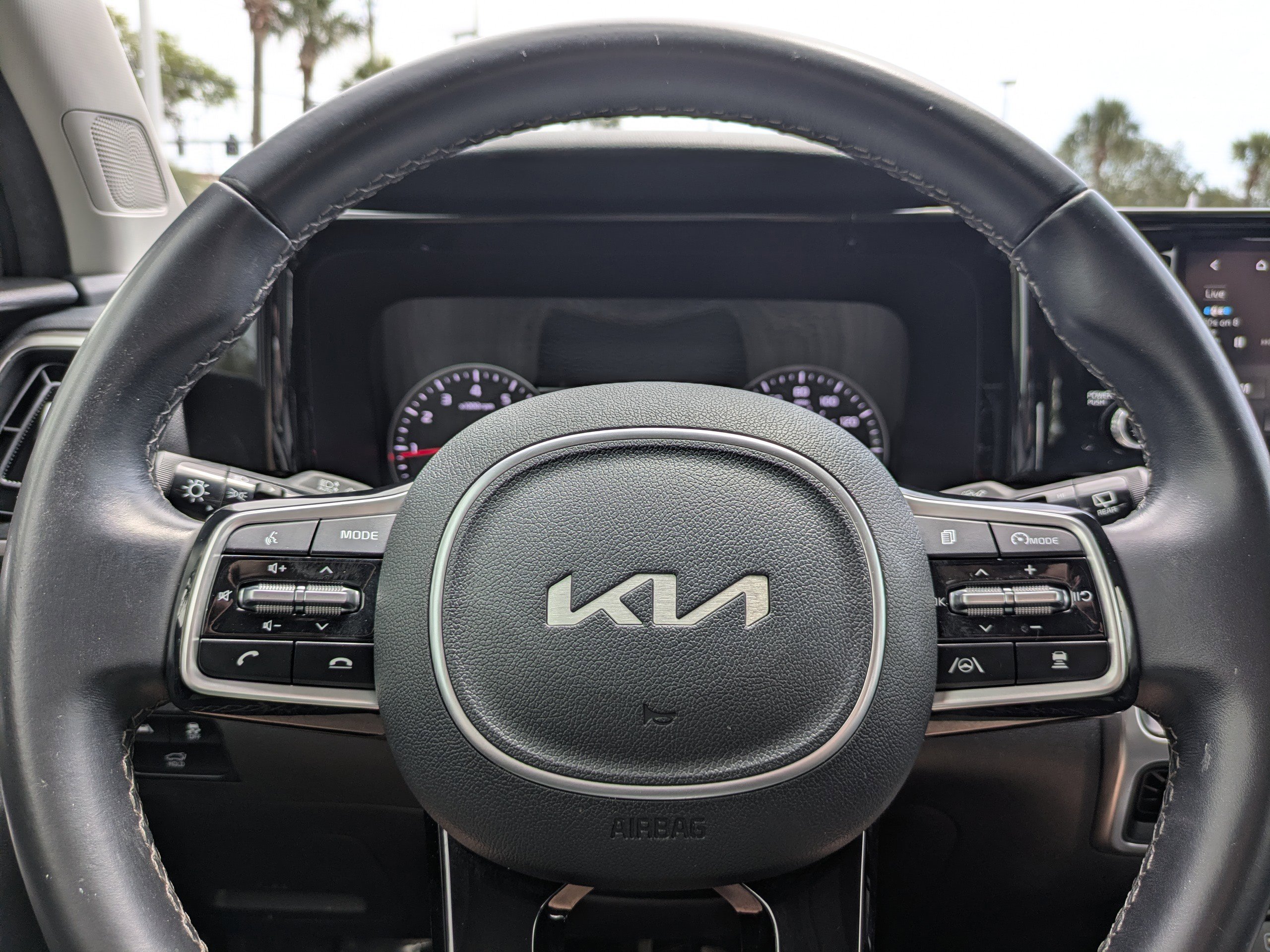 Used 2022 Kia Sorento EX w/ Panoramic Sunroof Package FWD image 33