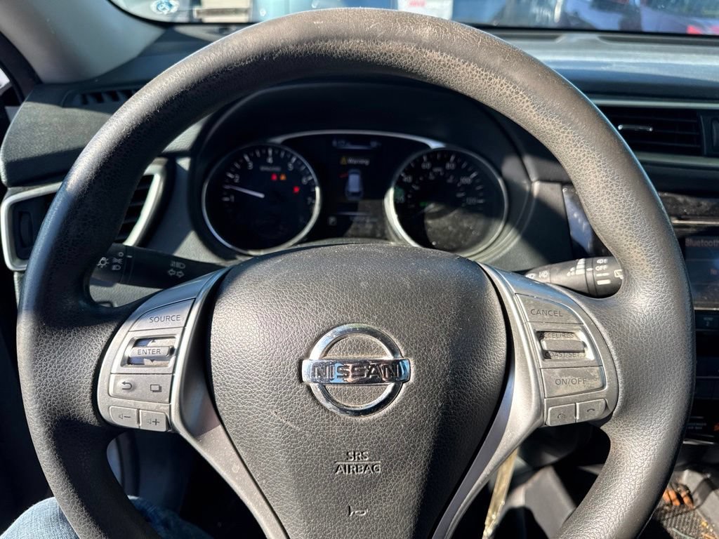Used 2015 Nissan Rogue S FWD image 6