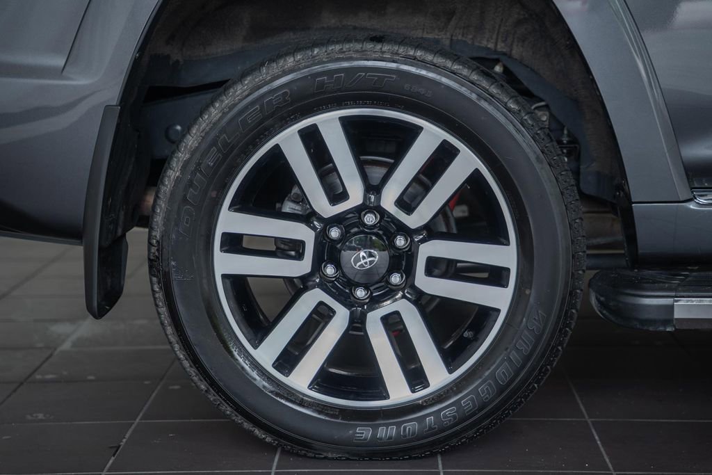Used 2023 Toyota 4Runner Limited AWD/4WD image 17