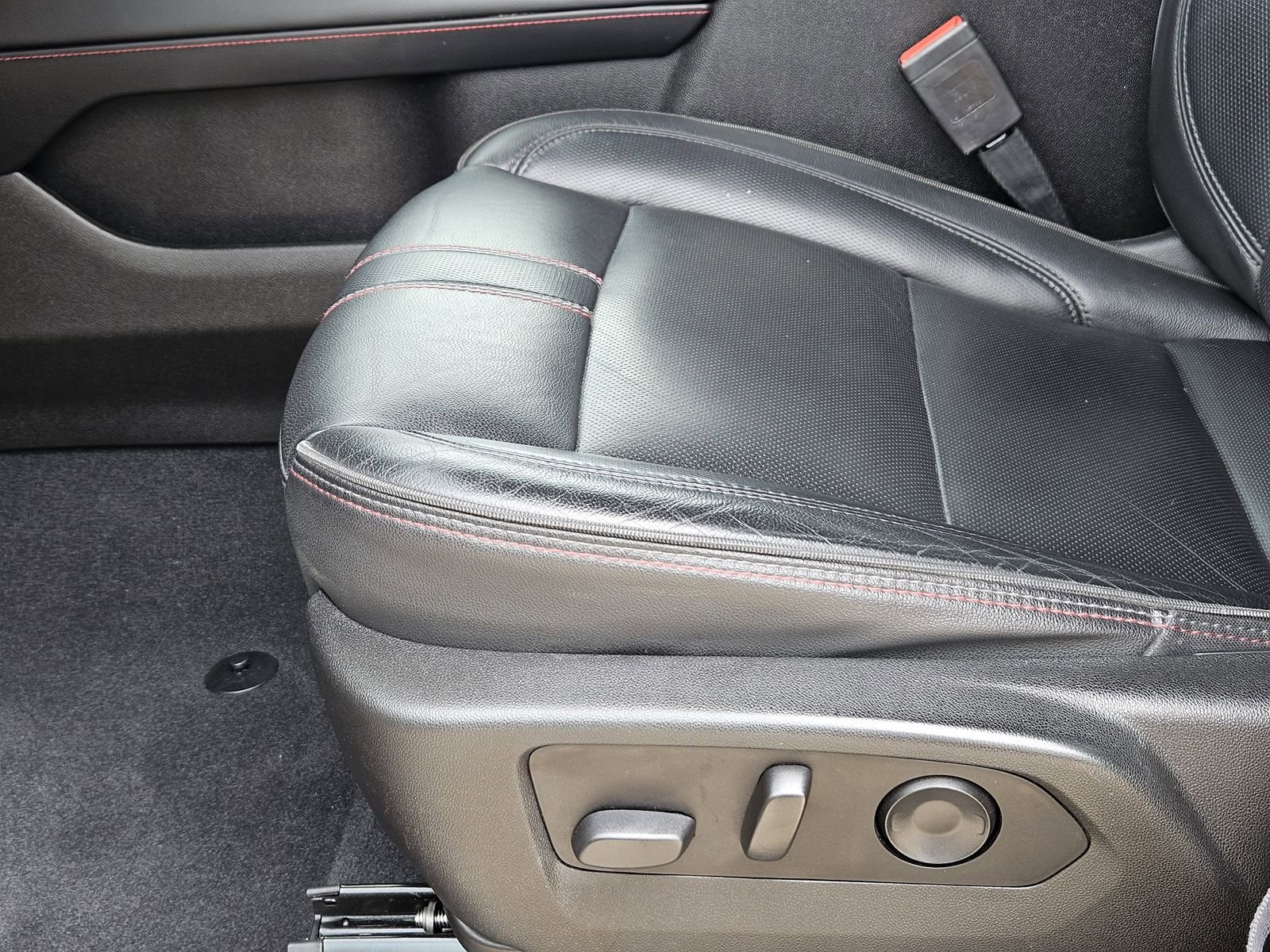 Certified 2021 Chevrolet Tahoe RST w/ Luxury Package RWD image 29