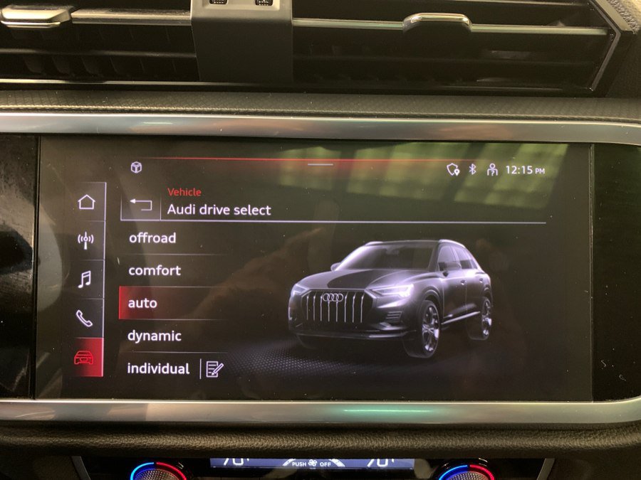 Used 2023 Audi Q3 2.0T Premium w/ Convenience Package AWD/4WD image 35