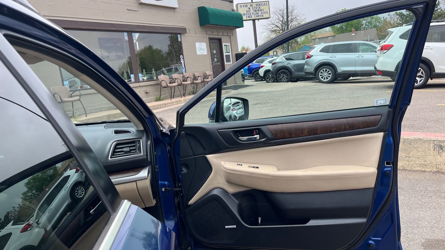 Used 2017 Subaru Outback 2.5i Limited AWD/4WD image 11