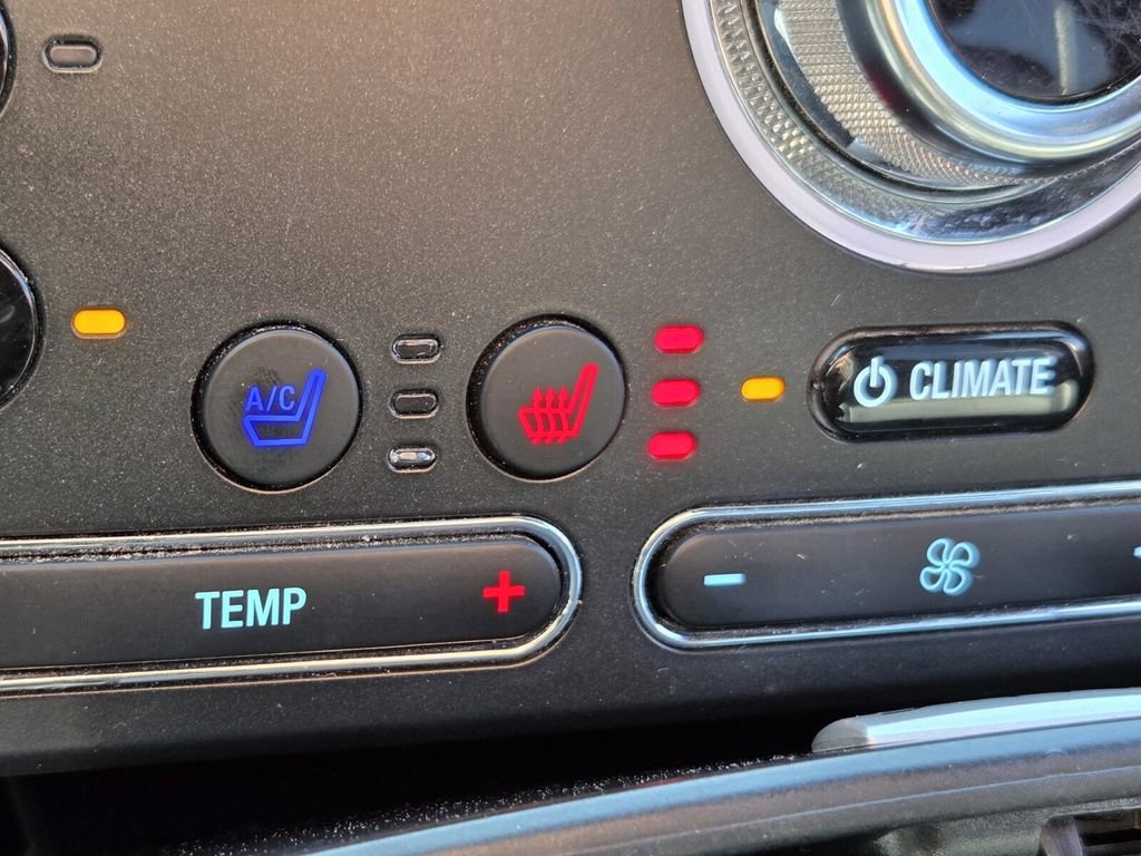 Used 2018 Ford Explorer Limited image 20