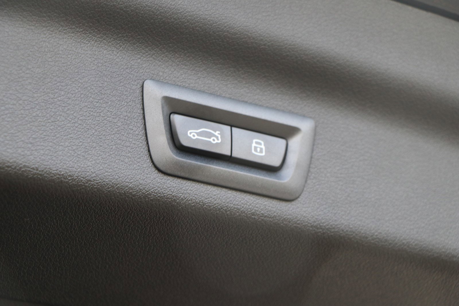 Certified 2025 BMW X1 xDrive28i w/ Technology Package image 38