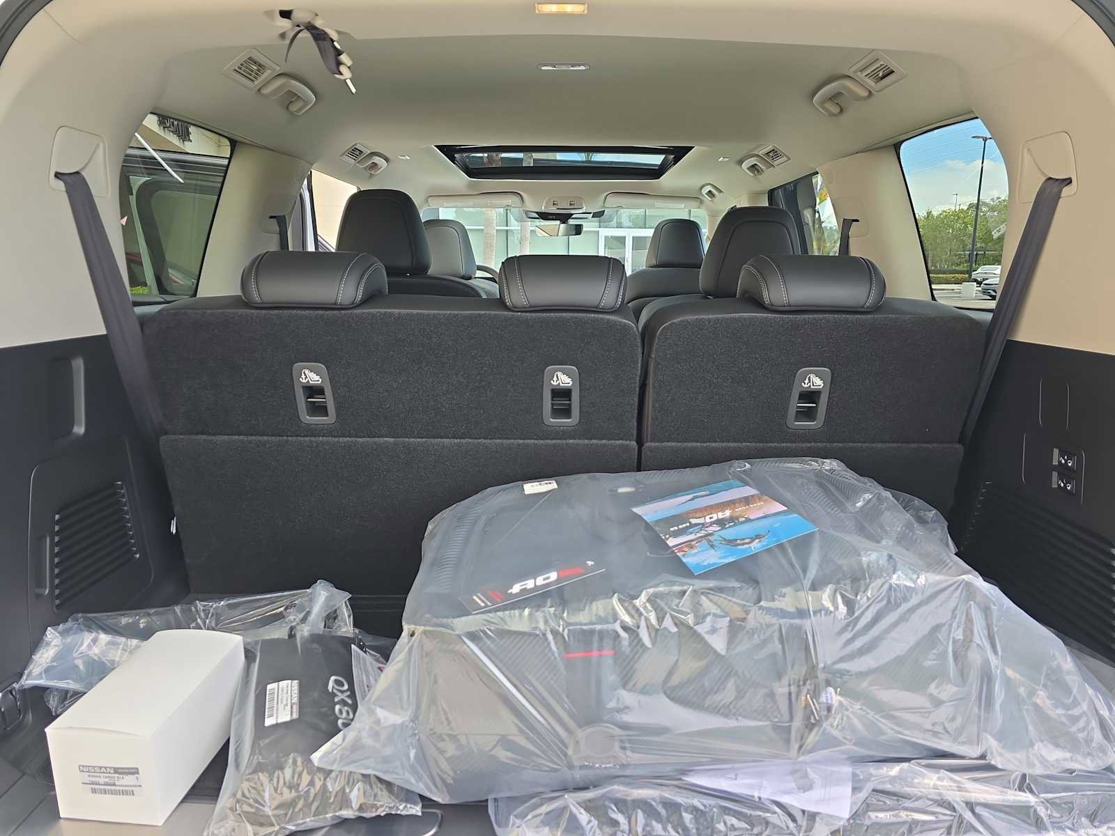 New 2026 INFINITI QX80 Pure w/ Cargo Package image 27