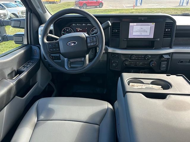 New 2026 Ford F550 4x4 Crew Cab image 16