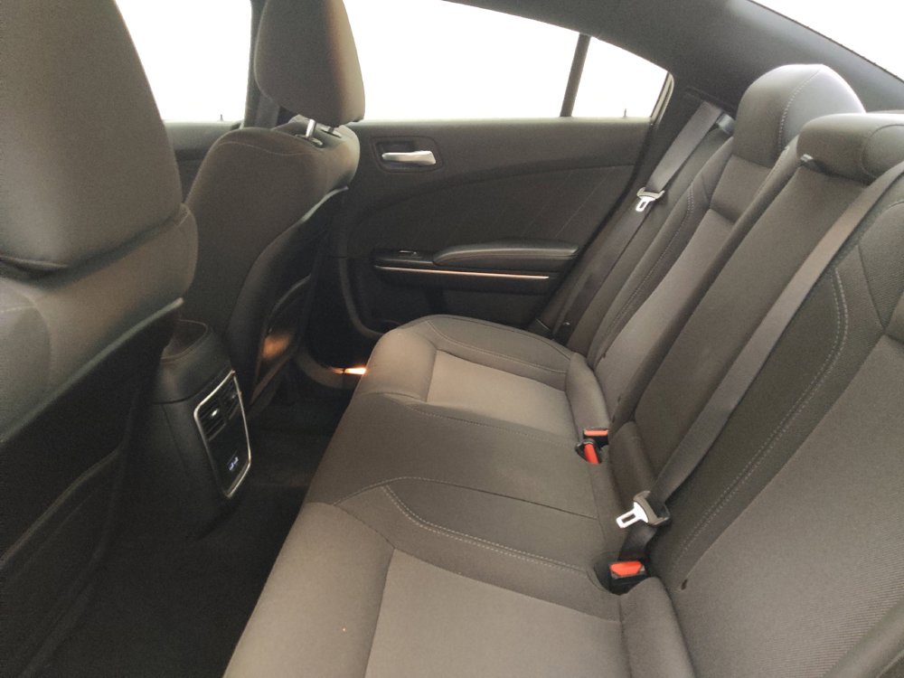 Used 2019 Dodge Charger SXT AWD/4WD image 18