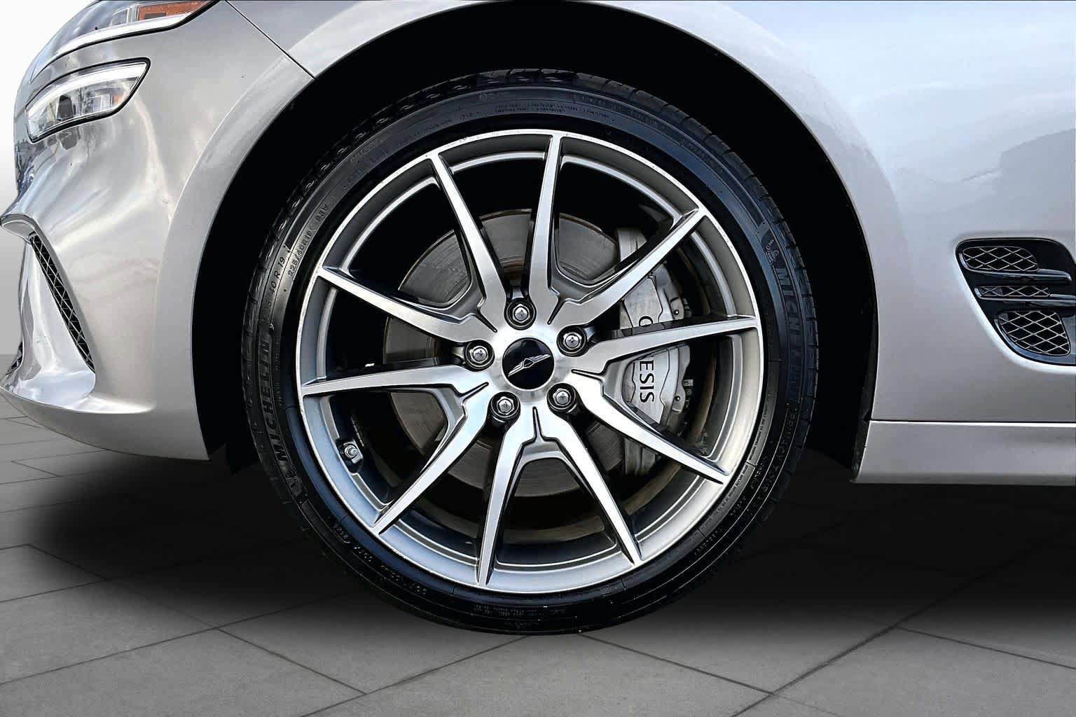 Used 2025 Genesis G70 2.5T RWD image 16