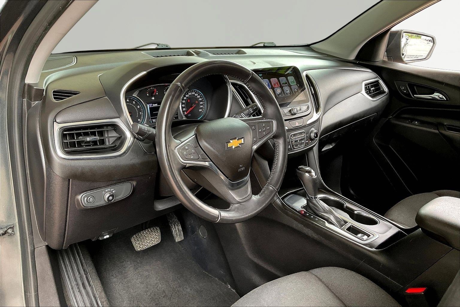 Used 2018 Chevrolet Equinox LT w/ LT Infotainment Plus Package image 17