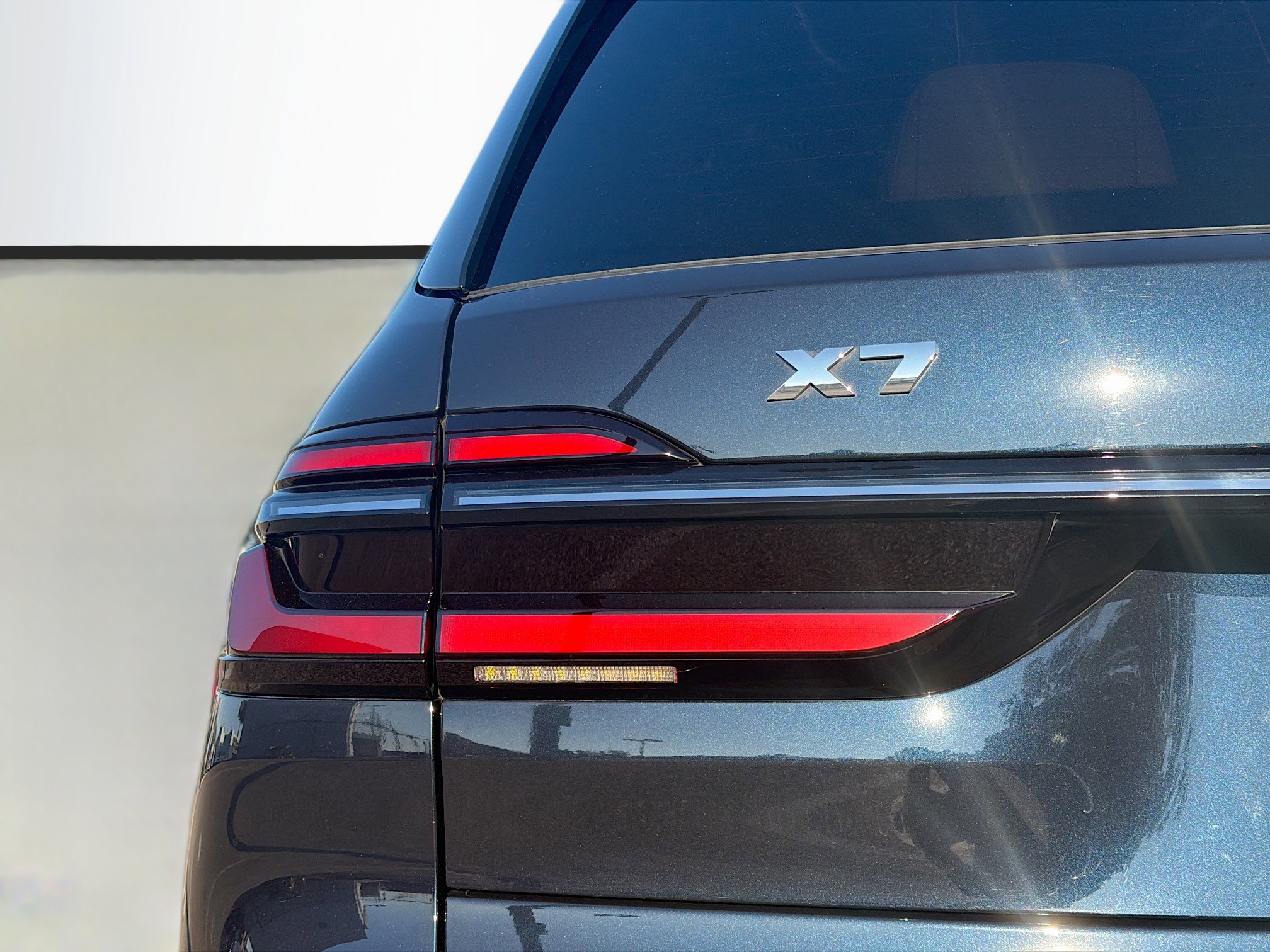 Used 2023 BMW X7 M60i w/ Climate Comfort Package image 10