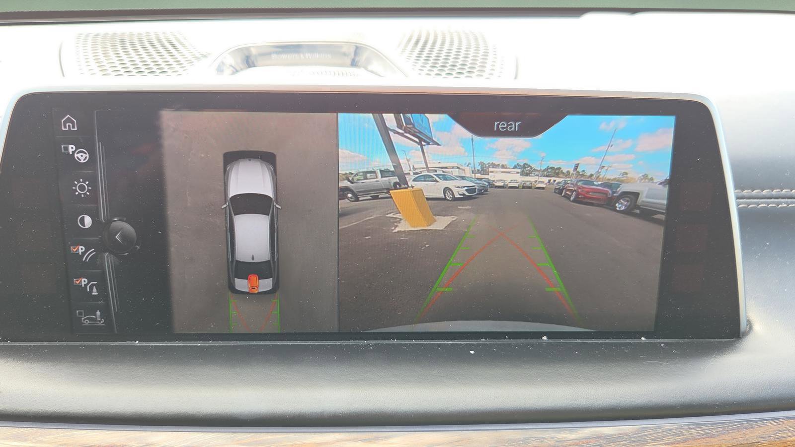 Used 2017 BMW 750i image 32