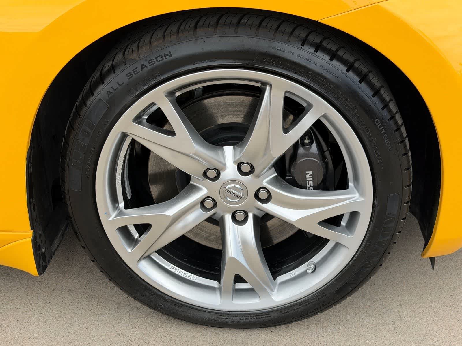 Used 2009 Nissan 370Z Touring w/ Sport Pkg RWD image 10
