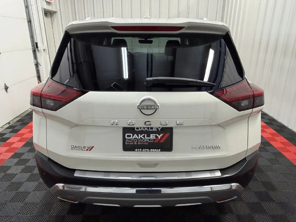 Used 2022 Nissan Rogue Platinum w/ Head-Up Display Package FWD image 3