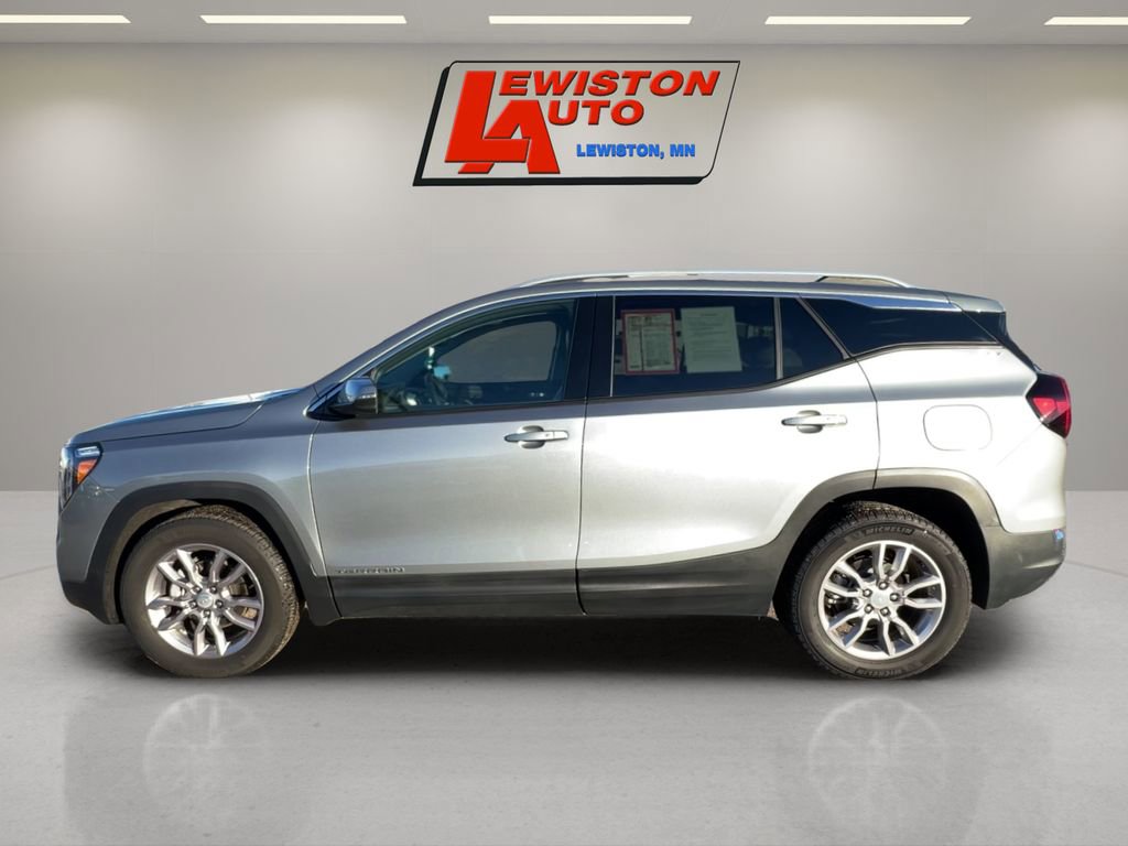 Certified 2024 GMC Terrain SLT w/ Infotainment Package II image 2