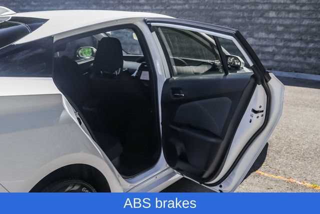 Used 2022 Toyota Prius LE AWD/4WD image 21