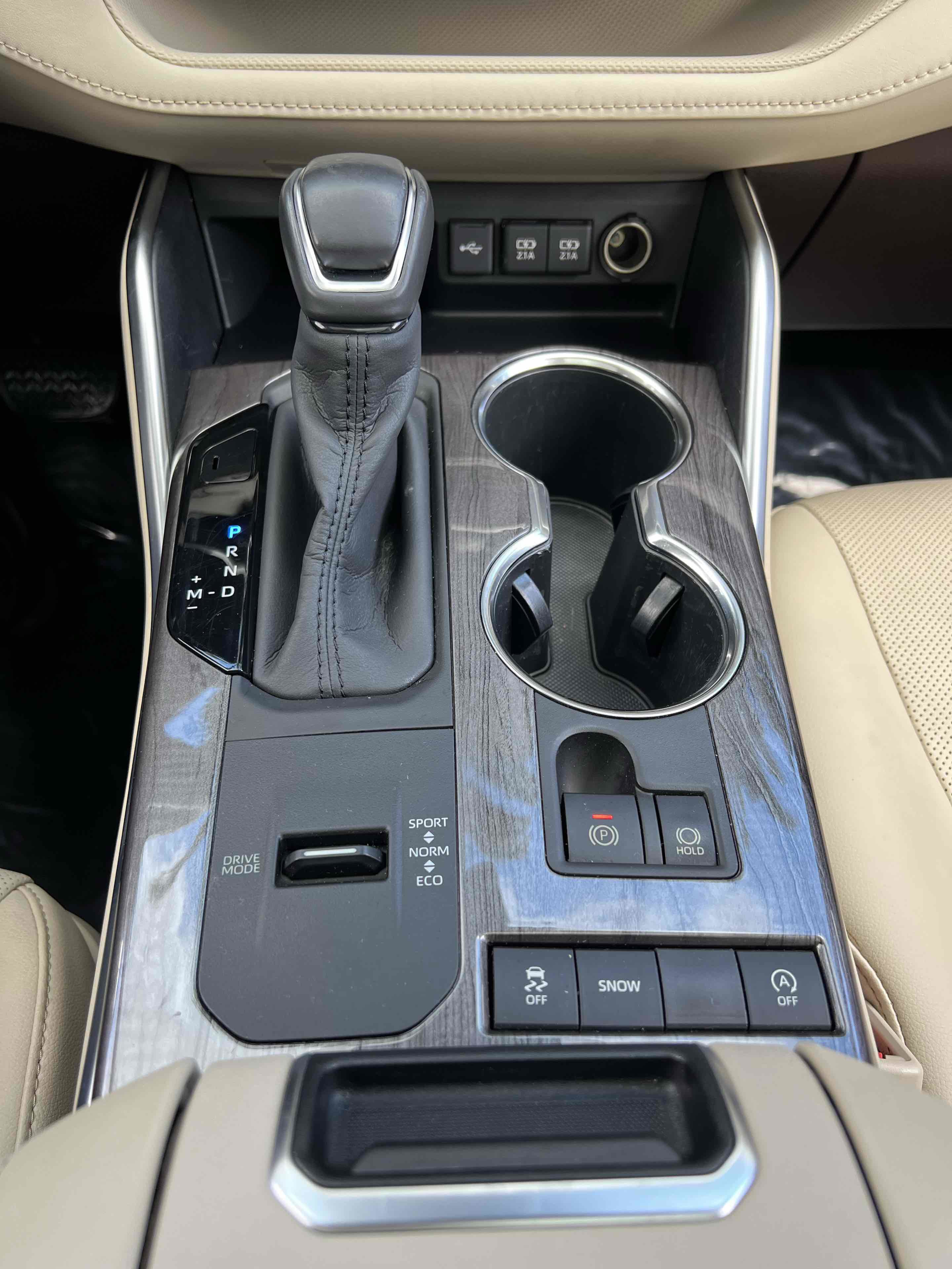 Used 2020 Toyota Highlander Platinum image 30