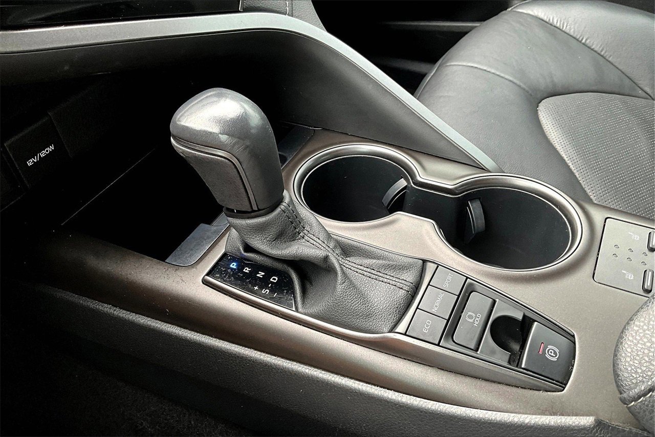 Used 2021 Toyota Camry XSE image 30