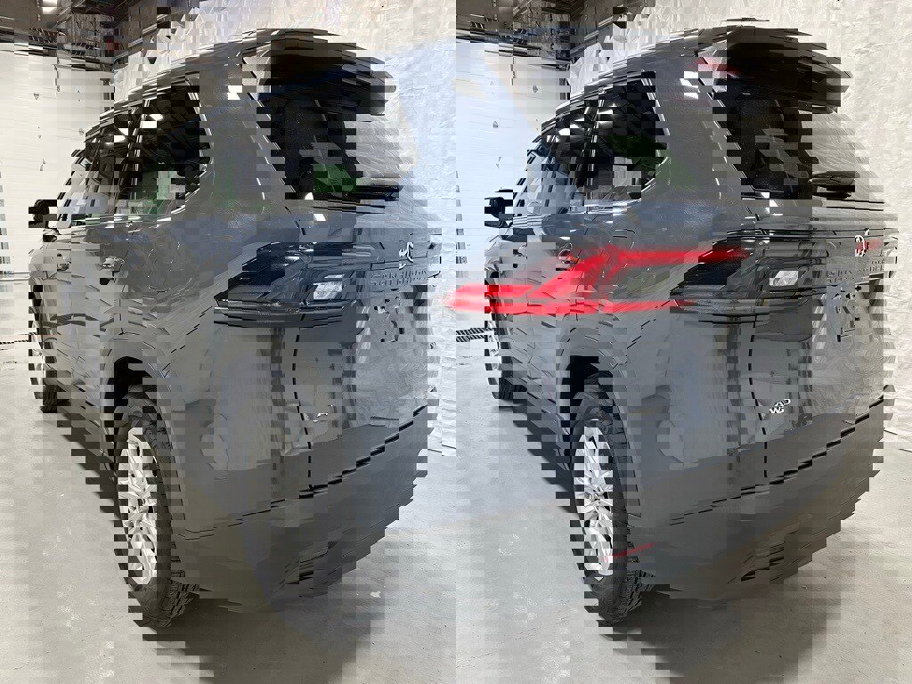 Used 2025 Toyota Grand Highlander AWD image 5