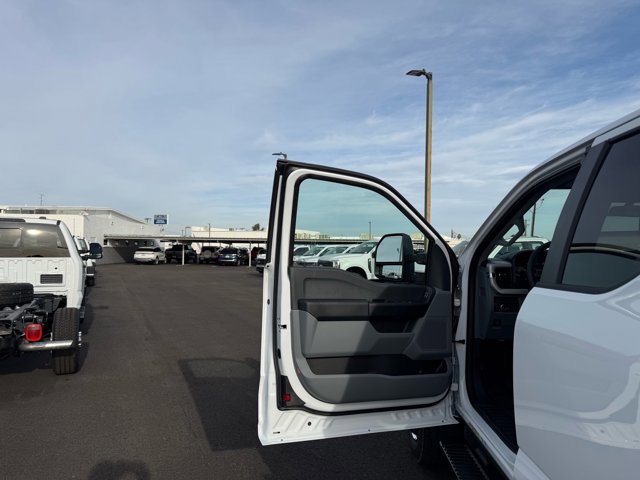 New 2026 Ford F550 4x4 Supercab Super Duty image 11