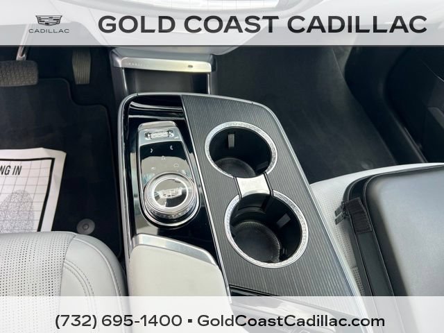 Certified 2024 Cadillac Lyriq Luxury AWD/4WD image 25
