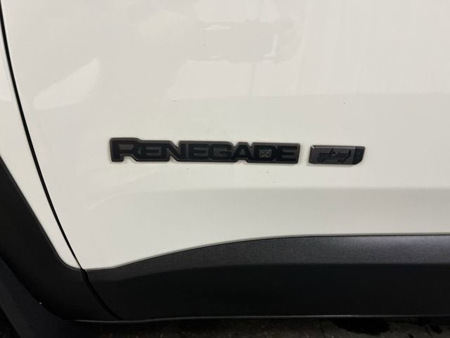 Used 2021 Jeep Renegade Latitude w/ Sun & Sound Group image 33