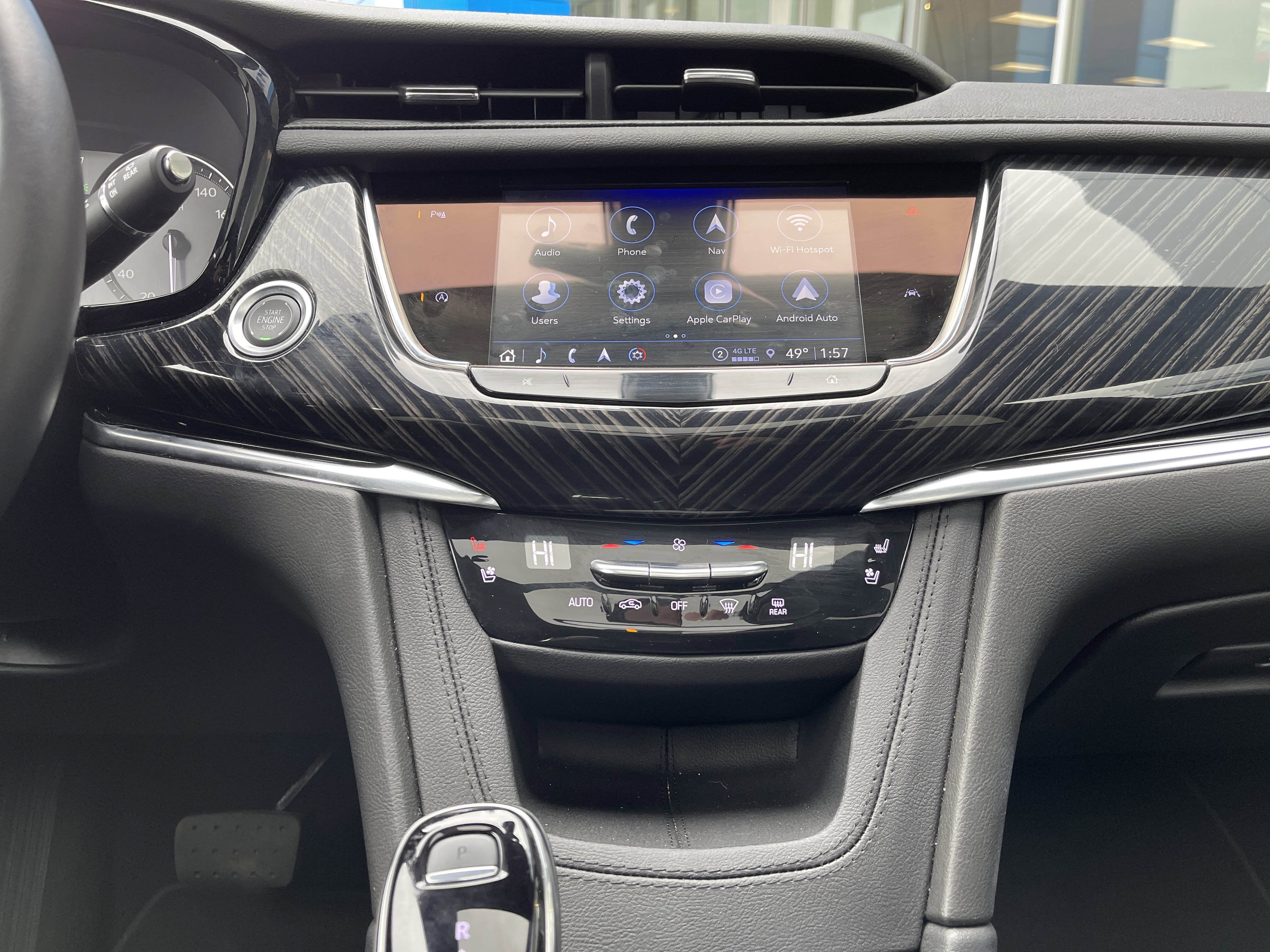 Used 2025 Cadillac XT6 Premium Luxury image 34